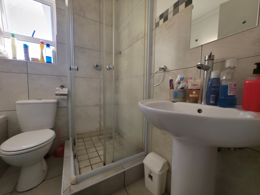 2 Bedroom Property for Sale in Houghton Place Western Cape